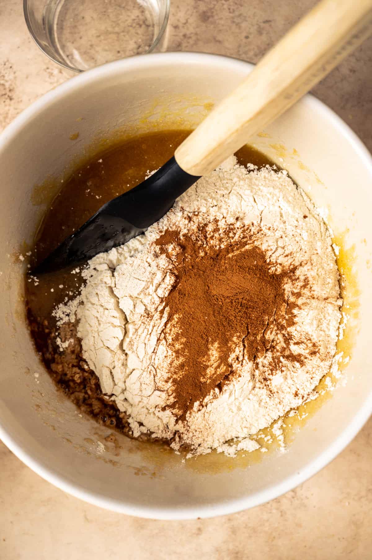 The flour and spices sitting on top of the previous mixture.